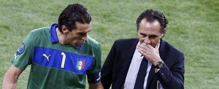 足球中超队医团队获肯定，伤病率下降（中超队医团队获赞，伤病率明显下降）