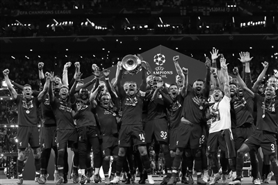 罗马诺：马竞只接受加拉格尔永久转会离队，曼联还在联系（罗马诺：马竞仅接受加拉格尔永久转出，曼联仍保持联系）