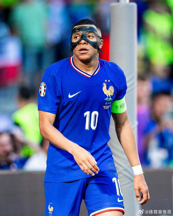 官方：皇家社会签下狼队前锋格德斯；据悉转会费为400万欧（皇家社会官宣引进狼队前锋格德斯，转会费约400万欧）