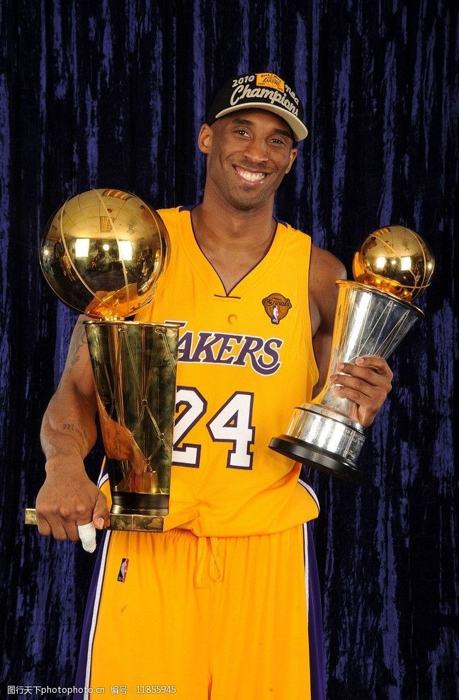 都体：阿切尔比、德弗赖和达米安将在赛季末合同到期后离队（都体：阿切尔比、德弗赖、达米安合同季末到期，届时将离队）