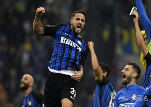 连续两赛季带不同球队欧战做客安菲尔德，阿隆索成历史第三人（阿隆索连续两季率不同球队欧战客战安菲尔德，成史上第三人）