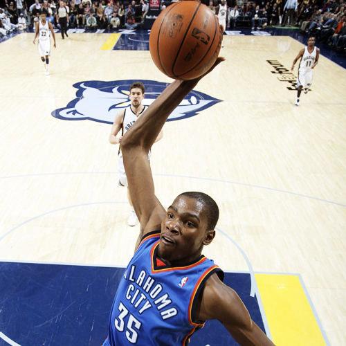 皇家马德里防守危机：对阵阿拉维斯的挑战（皇马防线告急：阿拉维斯之战面临严峻考验）