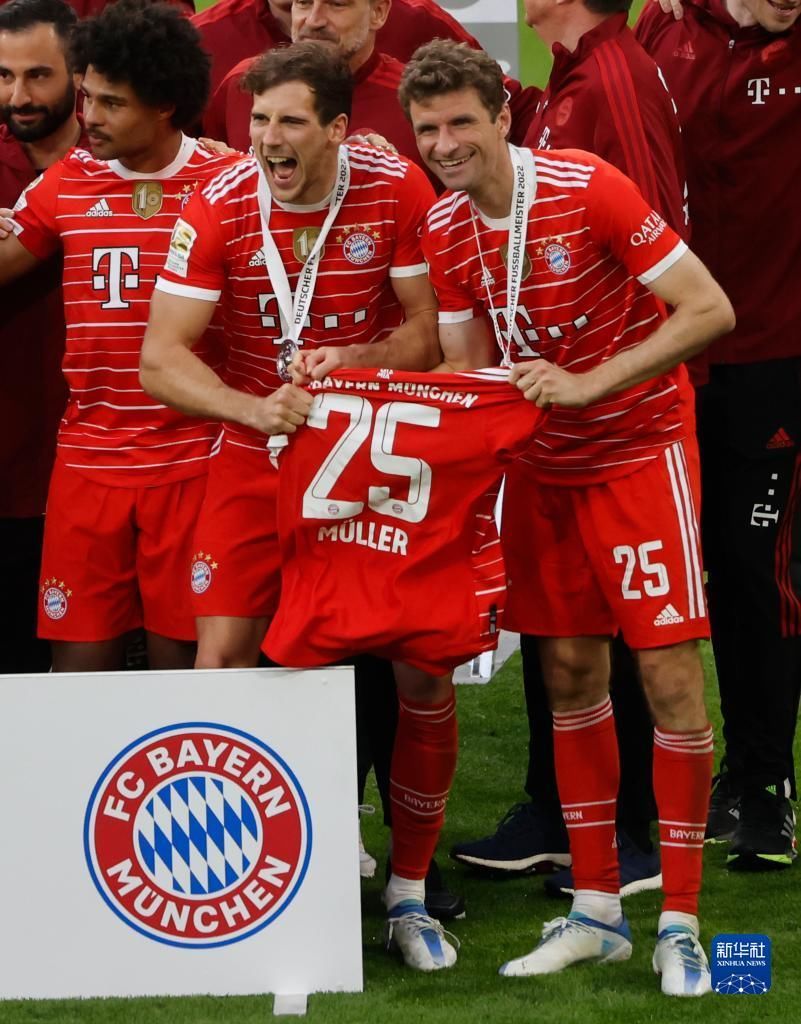 足球国足U21集训营启动，未来之星云集（国足U21集训营开营，青年才俊齐聚）