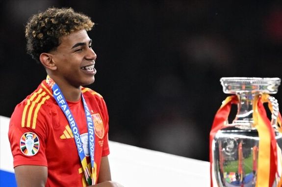 慕尼黑晚报：两名葡体球迷燃放烟火导致球迷和安保受伤被捕（慕尼黑晚报：两名葡萄牙体育球迷燃放烟花致球迷与安保受伤遭逮捕）