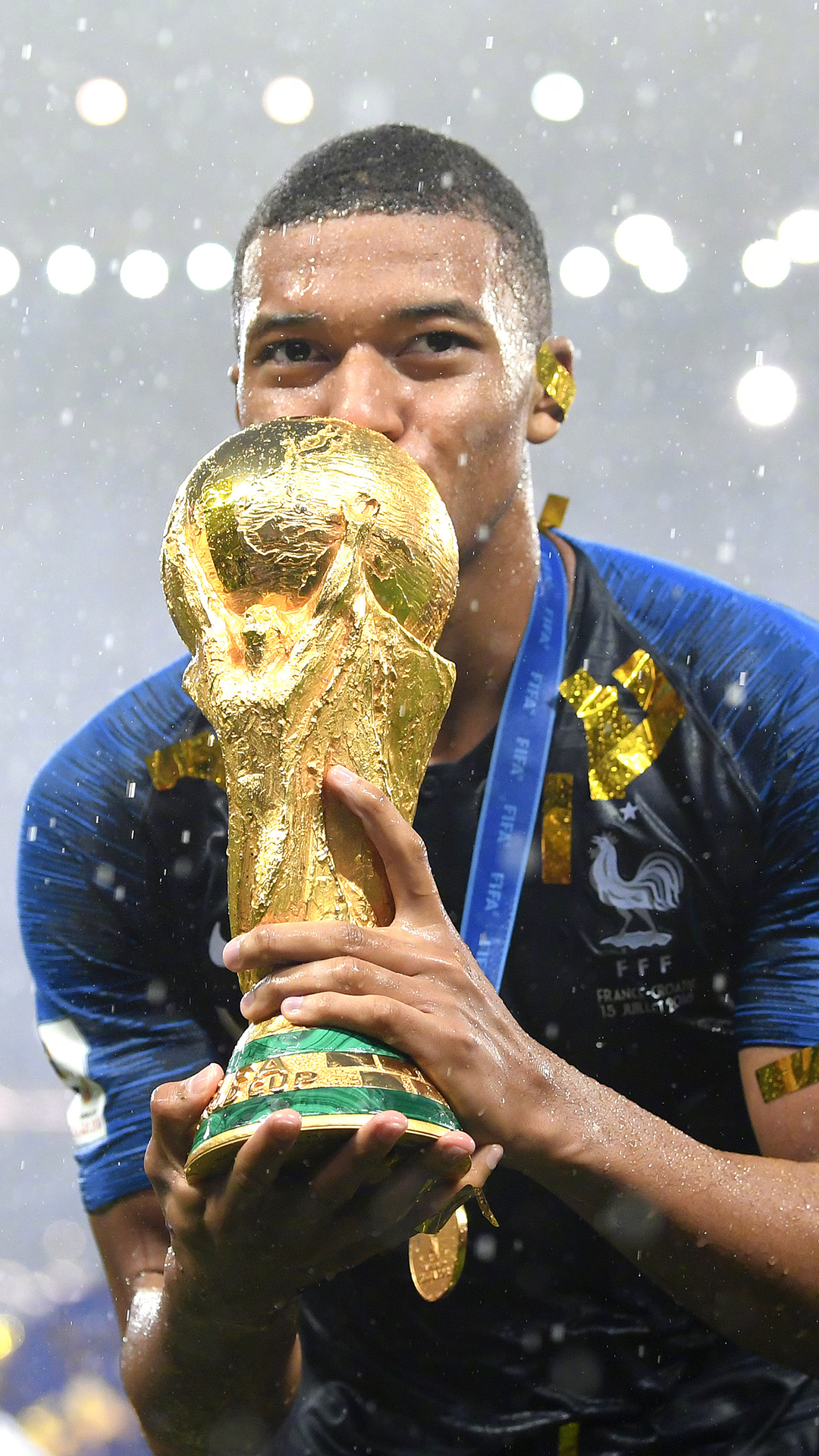 记者：泰山以次顶薪续约瓦科，有海滨城市球队报价但球员无意（据记者：泰山以次顶薪留住瓦科，沿海城市球队曾报价但其无意加盟）